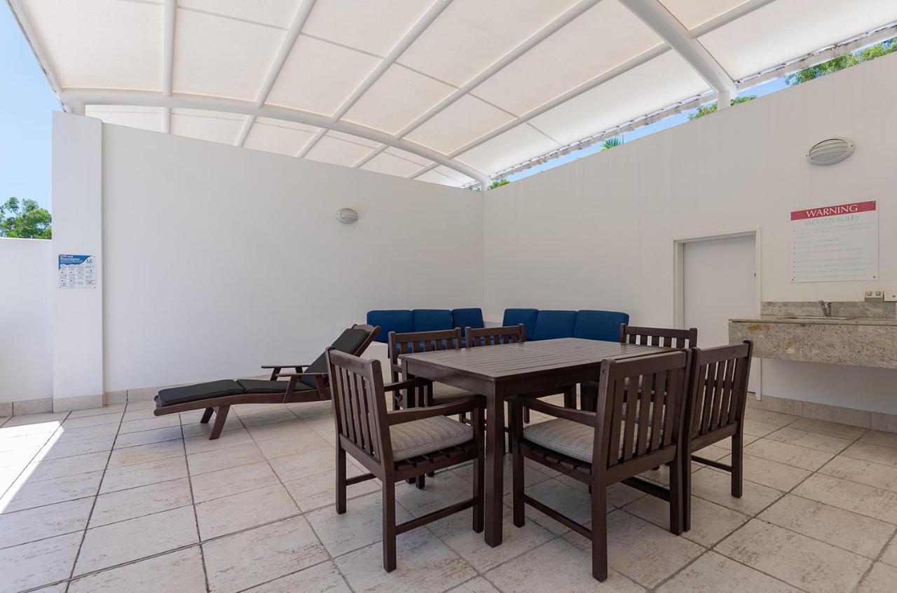 The Beach Club Premium Private Apartments Palm Cove Dış mekan fotoğraf