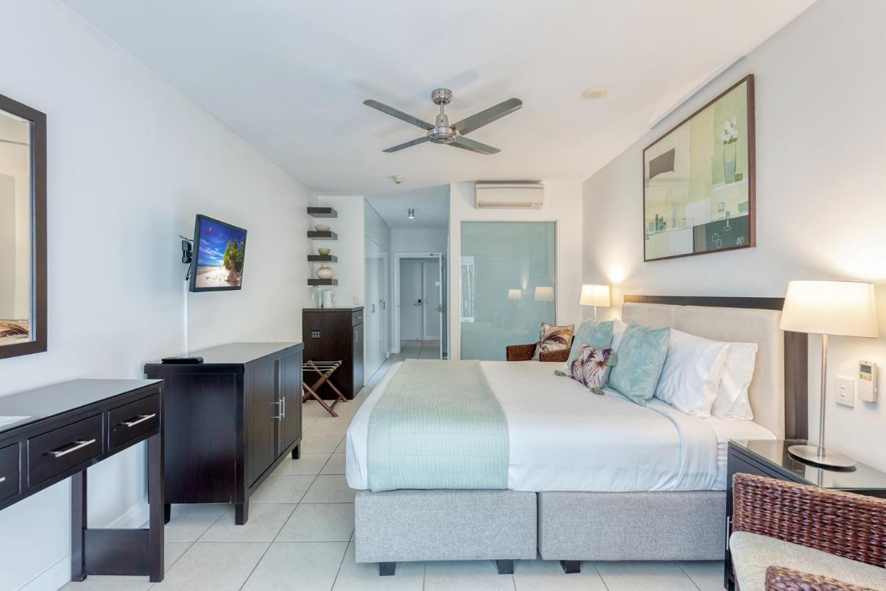 The Beach Club Premium Private Apartments Palm Cove Dış mekan fotoğraf