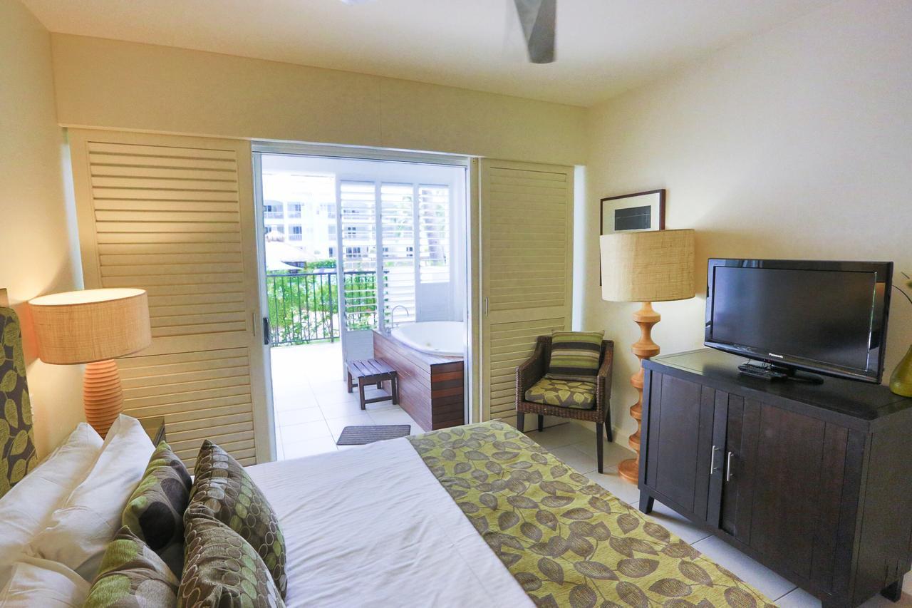 The Beach Club Premium Private Apartments Palm Cove Dış mekan fotoğraf